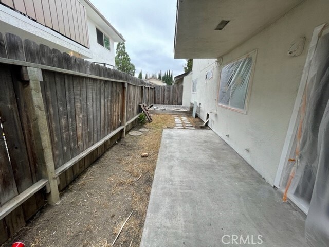 Foto del edificio - 406 Nobel Ave