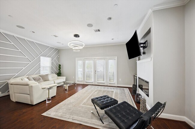 Building Photo - 1206 Cushing St