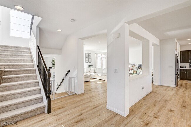 Foto del edificio - 6328 Rock Strm Ln