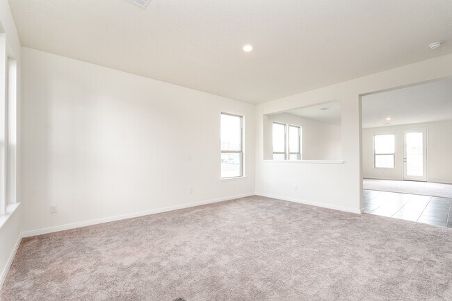 Building Photo - 6120 Whitewing Rd
