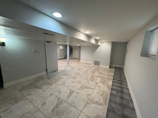 Foto del edificio - 6438 N Fairfield Ave