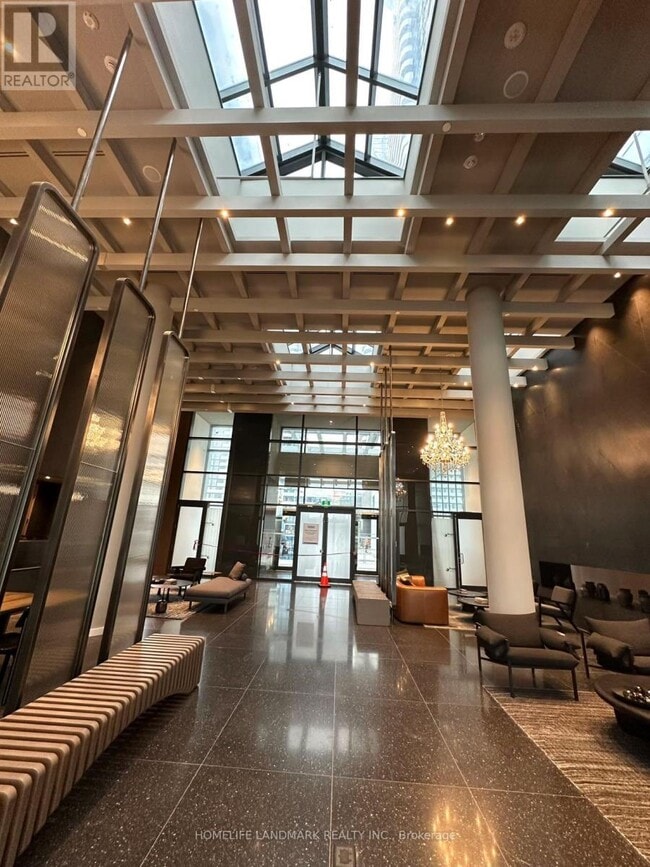 Building Photo - 28 Interchange Wy