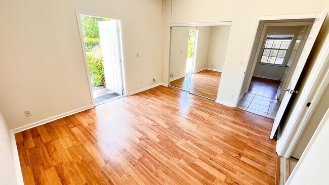 Foto del edificio - 1440 Hawthorne Pl