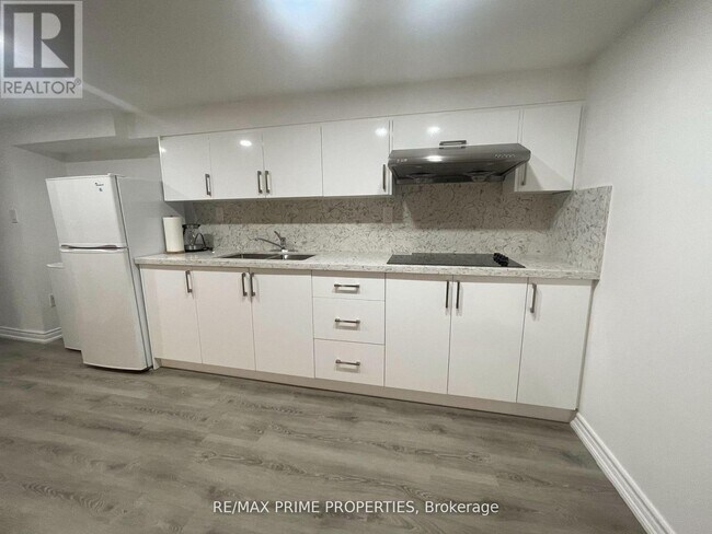 Building Photo - 67 Dennett Dr