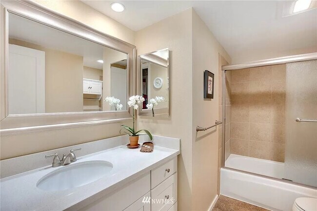 Foto del edificio - 8628 173rd Ave NE