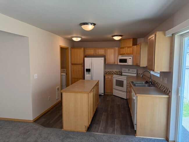 Foto del edificio - 3bd/2.25ba Maple Valley Home