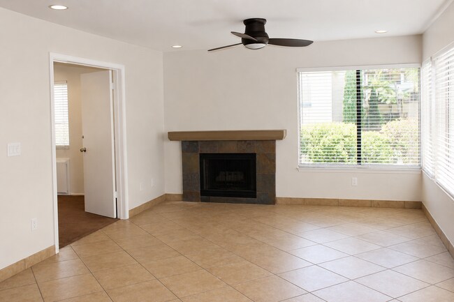 Foto del edificio - 6757 Friars Rd