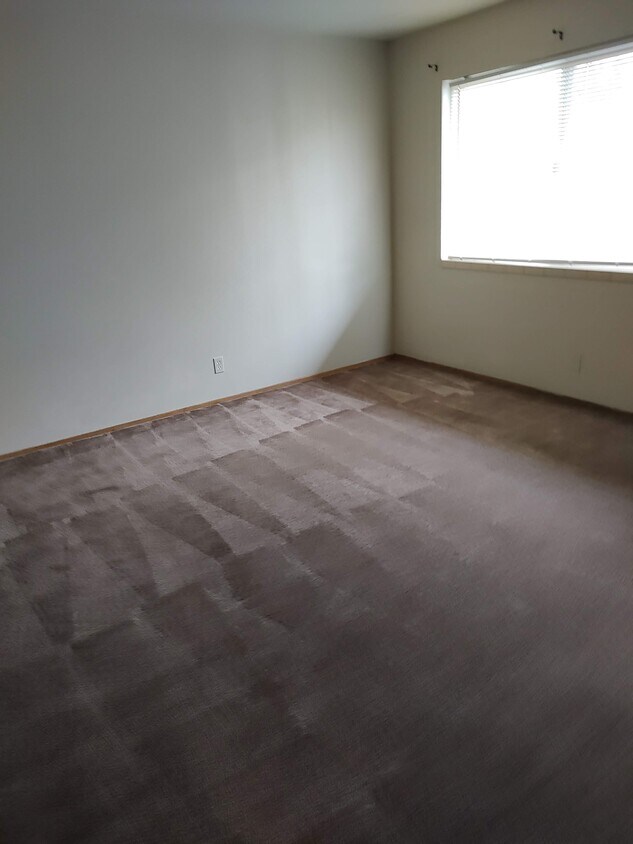 living rm - 45 Oak Ave