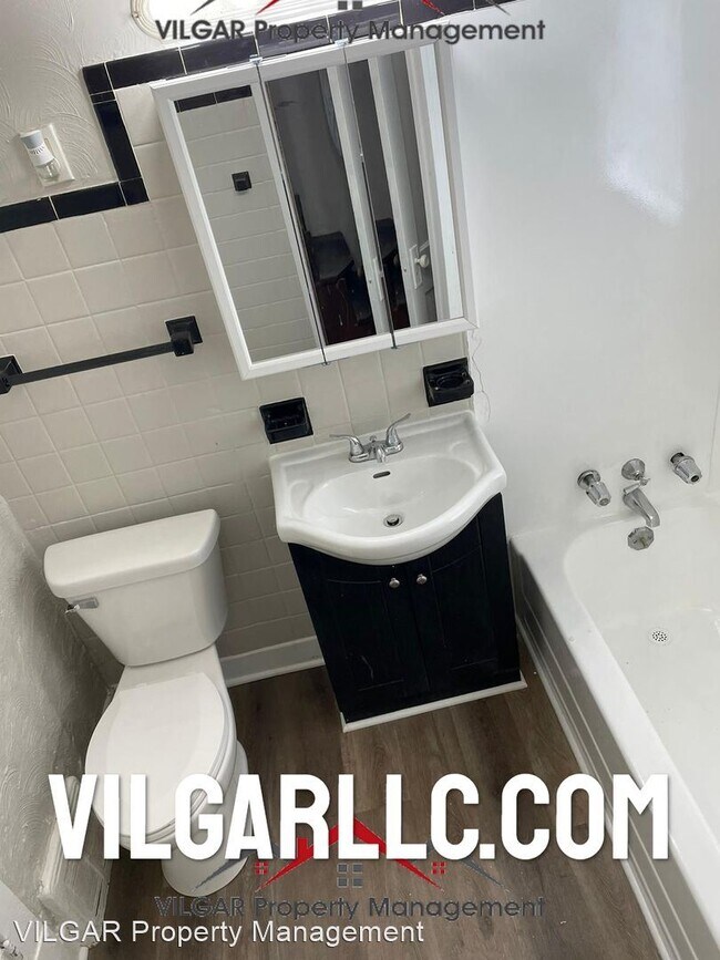 Foto del edificio - 3 br, 1 bath House - 6232 Harrison Ave.