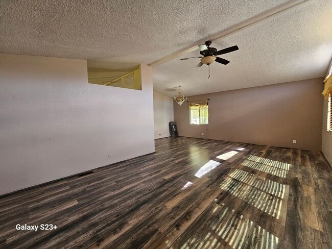 Building Photo - 15300 Palm Dr