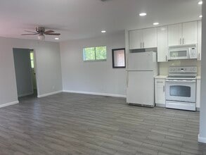 Building Photo - 11 N Crossings Cir