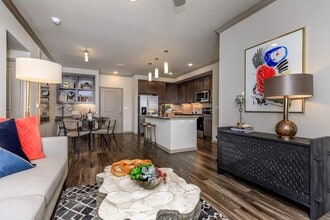 Building Photo - 18110 Hunters Terrace Dr