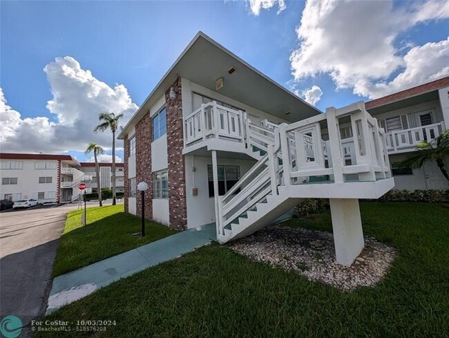 Building Photo - 1511 NW 43rd Ave