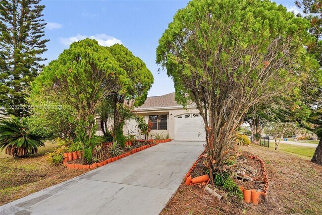 Foto del edificio - 901 Gannet Ave NW