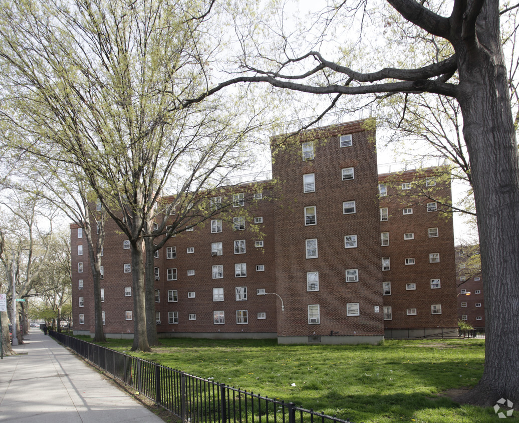 Foto del edificio - Woodside Houses