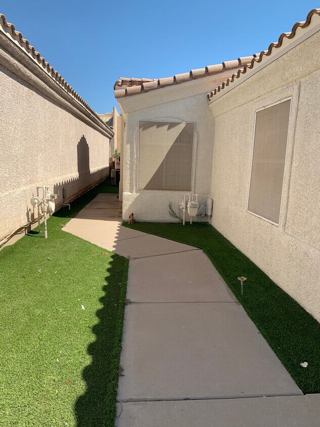 Primary Photo - Green Valley Furnished Rental - Affordable...