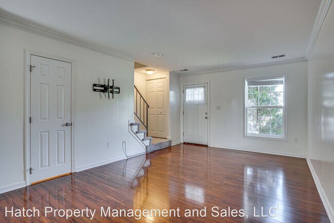 Building Photo - 3 br, 1.5 bath House - 560 Cotswold Ct