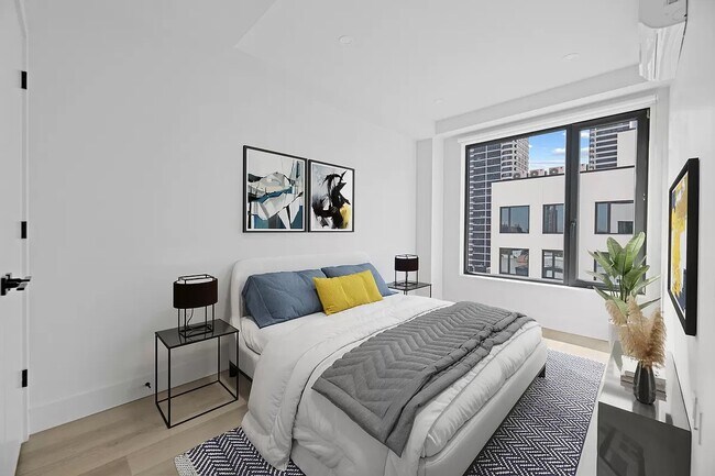 Building Photo - 215 East 124th Street