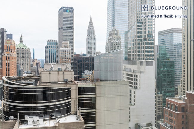 Building Photo - 70 W 45th St