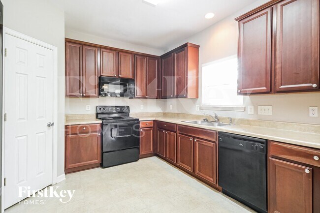 Foto del edificio - 9613 Rothman Ln
