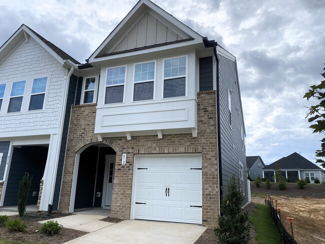 Building Photo - 814 Kensley Grv Ln