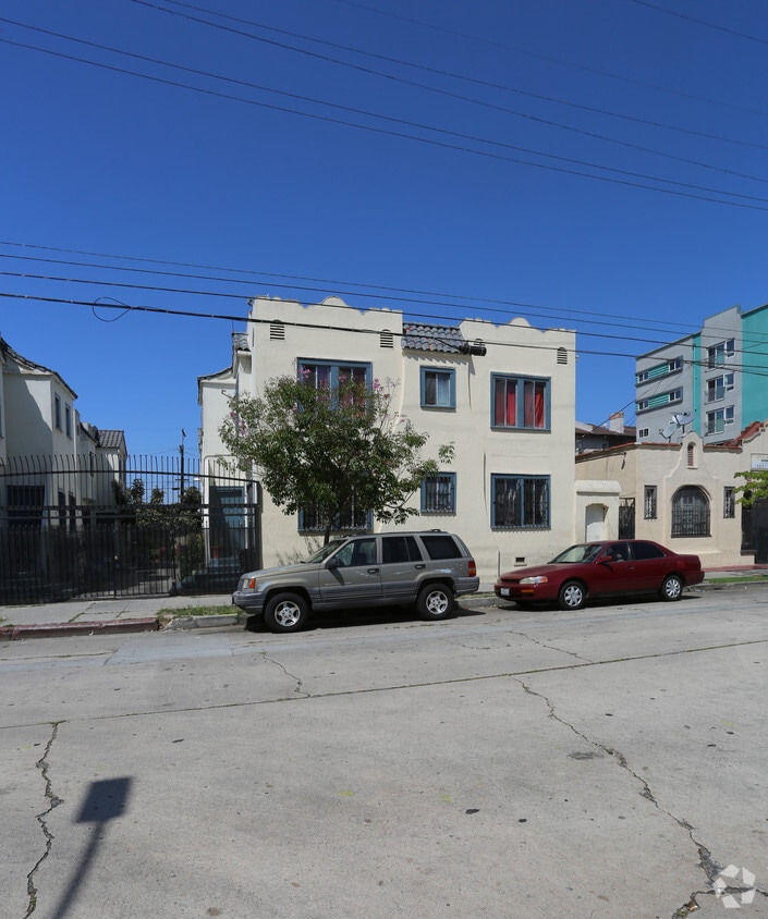 Building Photo - 983 S Ardmore Ave