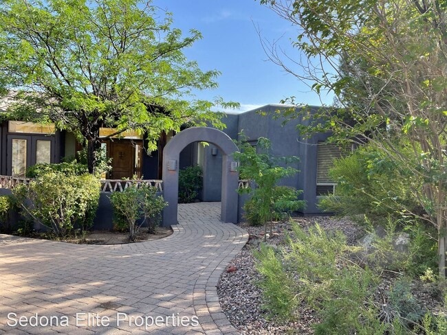 Building Photo - 3 br, 3.5 bath House - 70 SHEATH DR