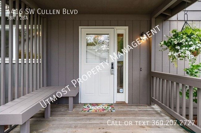 Building Photo - 4416 SW Cullen Blvd