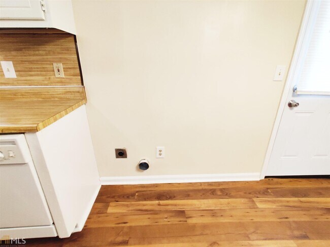 Building Photo - 1455 Belle Meade Ct
