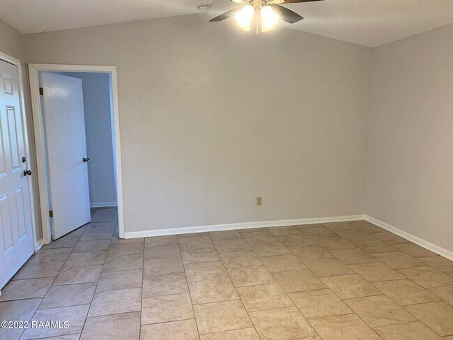 Foto del edificio - 220 Briarcliff Dr