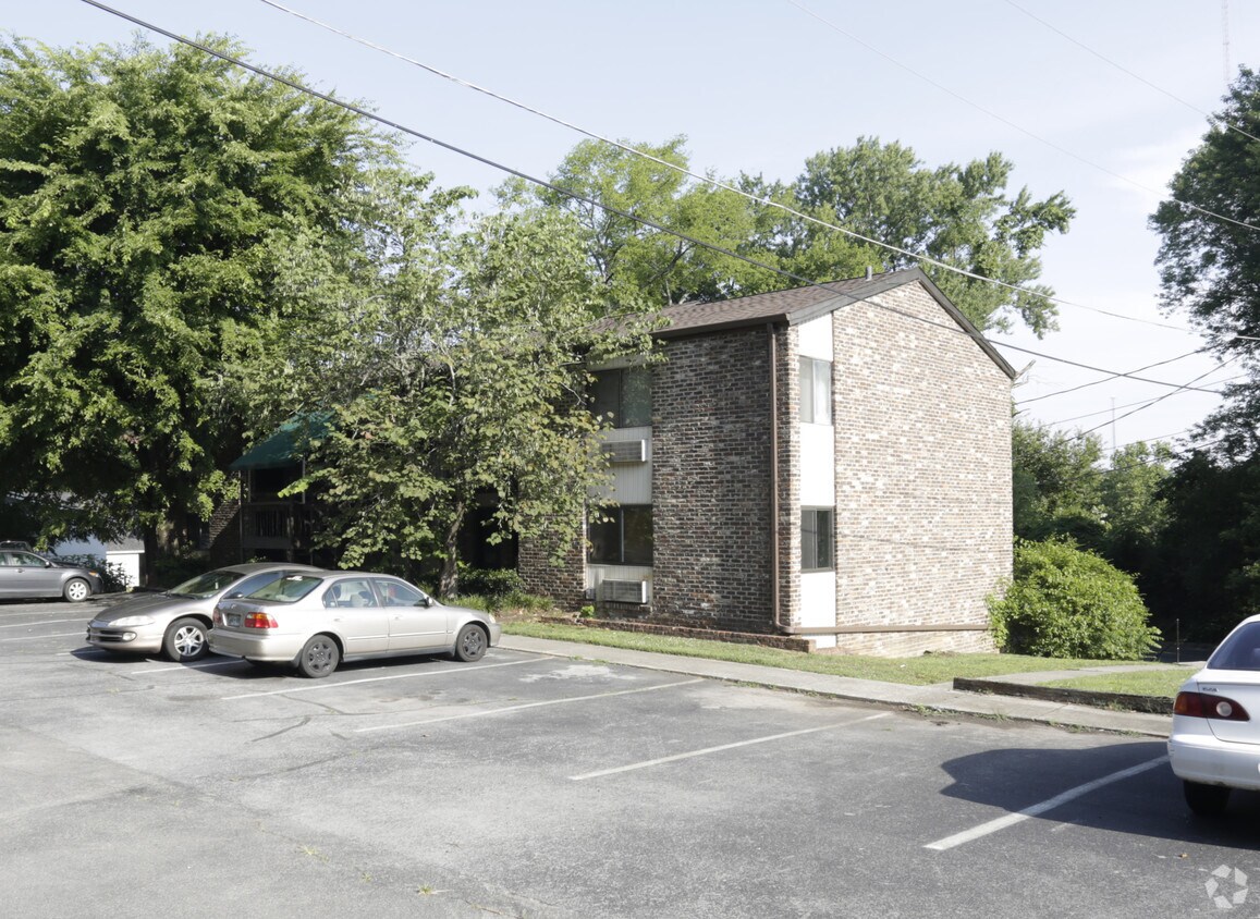 Building Photo - 2755 Jersey Ave