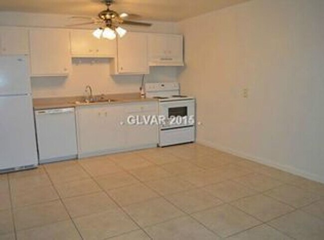 Building Photo - Cozy 1 bedroom, 1 bathroom- Available Now!