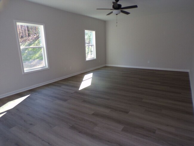 Foto del edificio - 2398 Meadow Lane