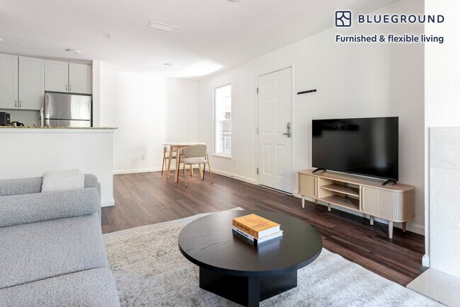 Foto del edificio - 1220 N Fair Oaks Ave