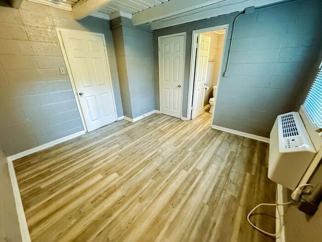 Building Photo - 1 Bed 1 Bath Available Now at Gurley Flats in Durham!