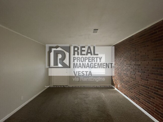 Foto del edificio - 4342 Pinedale Dr