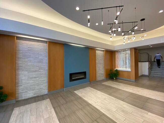 Foto del edificio - Lovely 2 BR/2 BA Condo in Southwest Waterfront!