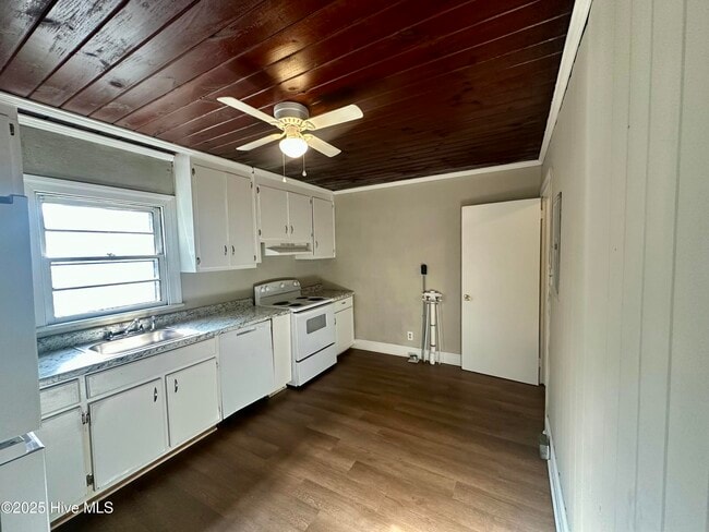 Foto del edificio - 327 Finch St SE