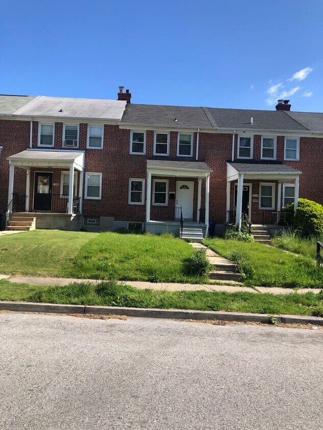 Primary Photo - 3bedroom 2 full bathroom