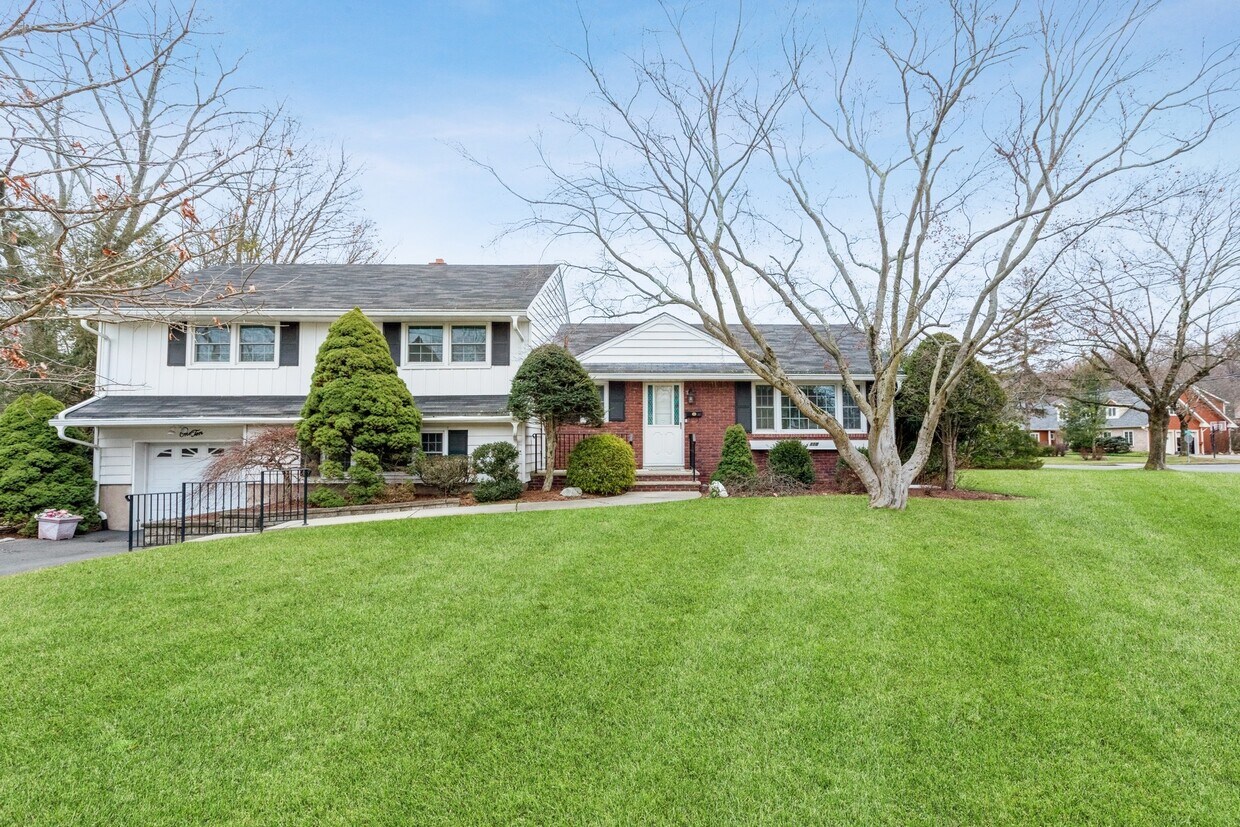 110 Garry Rd, Closter, NJ 07624 House Rental in Closter, NJ