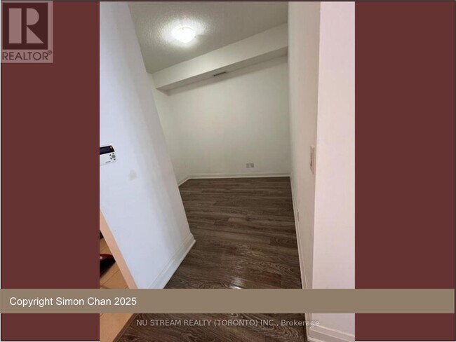 Photo du bâtiment - B-8228 Birchmount Rd