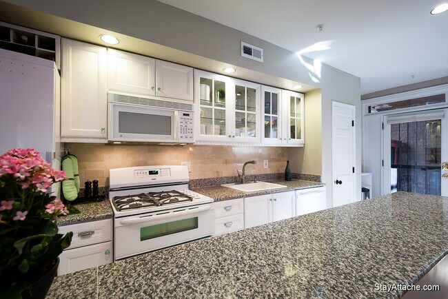 Foto del edificio - 1736 19th St NW