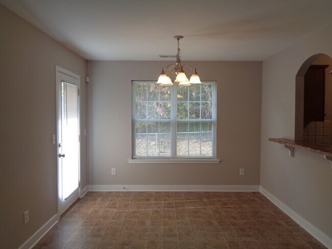 Foto del edificio - One Level House for Rent-Clemmonsville Rd. Area