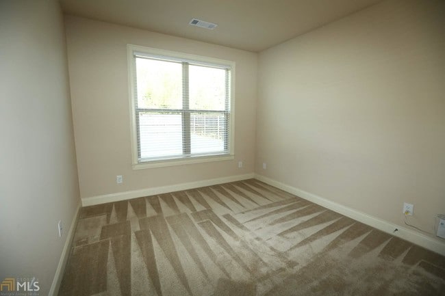 Building Photo - 1440 Sunnys Halo Drive