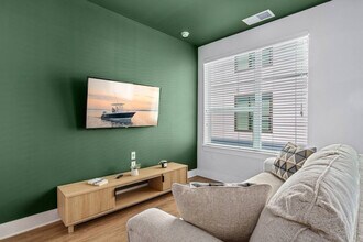 Building Photo - 2609 W Nassau St