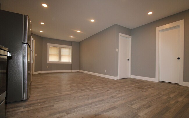 Foto del edificio - 300 S 2nd St