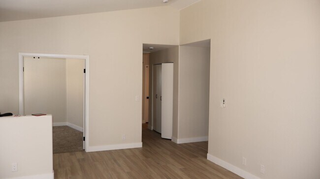 Foto del edificio - Nice Upgraded House Inside Out