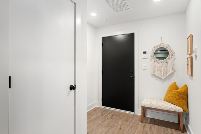 Foto del edificio - 201 Leverington Ave