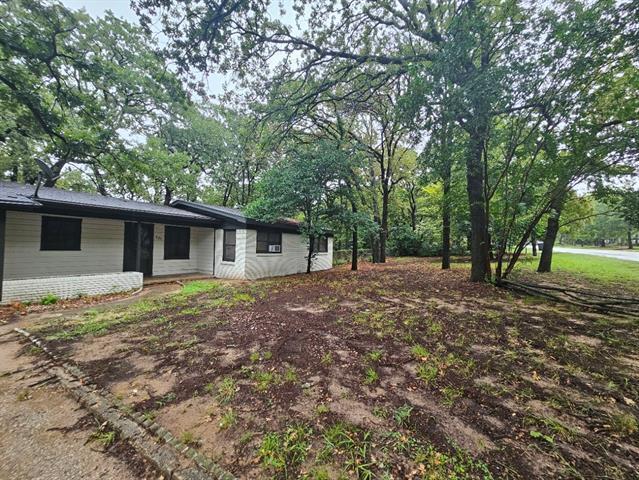 Building Photo - 920 Red Bud Dr