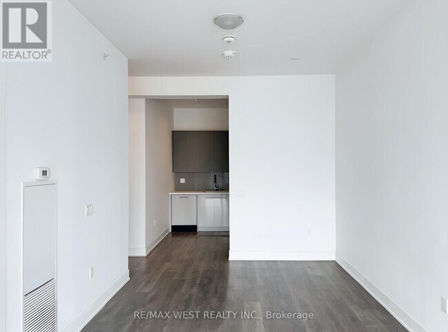 Building Photo - 2908 Hwy 7